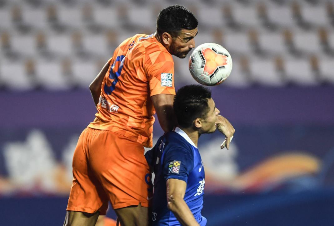 爱游戏线上-重返赛场首场状态出色，瑞士队观众沸腾！，库里重返赛场引发球迷热议(刘翔重返赛场)